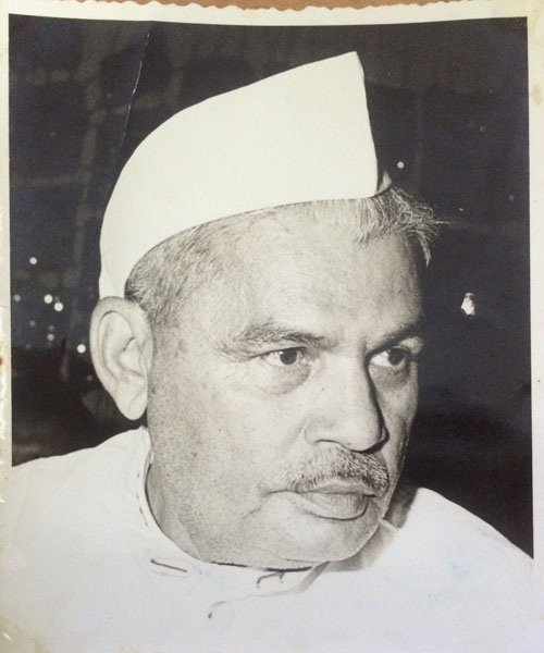 પિંગળશીભાઈ ગઢવી